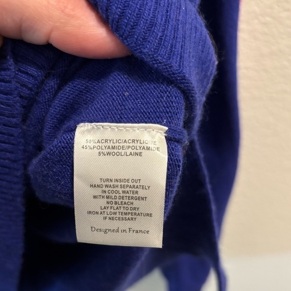 Marina V Paris Sweater with colored accents on sleeve - Picture 7 of 8